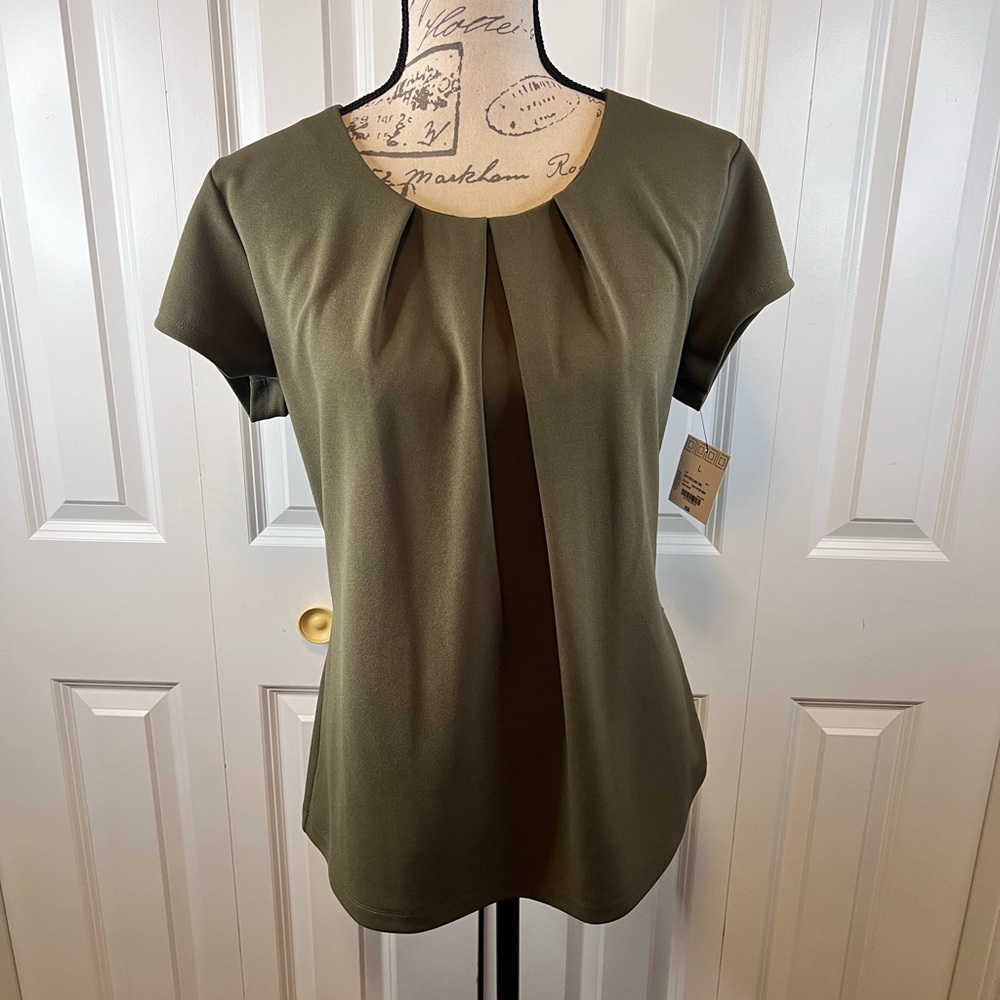 Liz Claiborne Career Olive Green Top